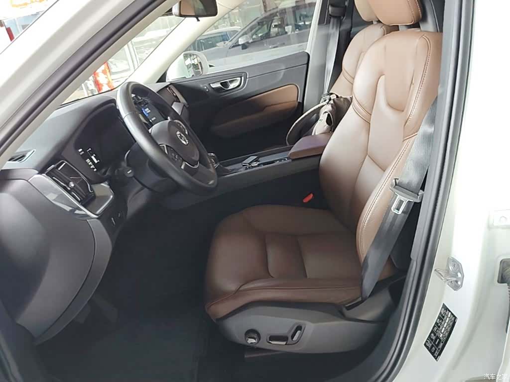 Volvo XC60, 2018 15