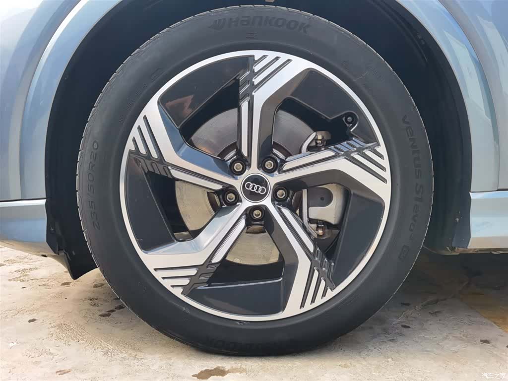 Audi Q4 e-tron, 2023 28