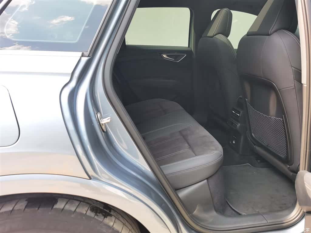 Audi Q4 e-tron, 2023 25