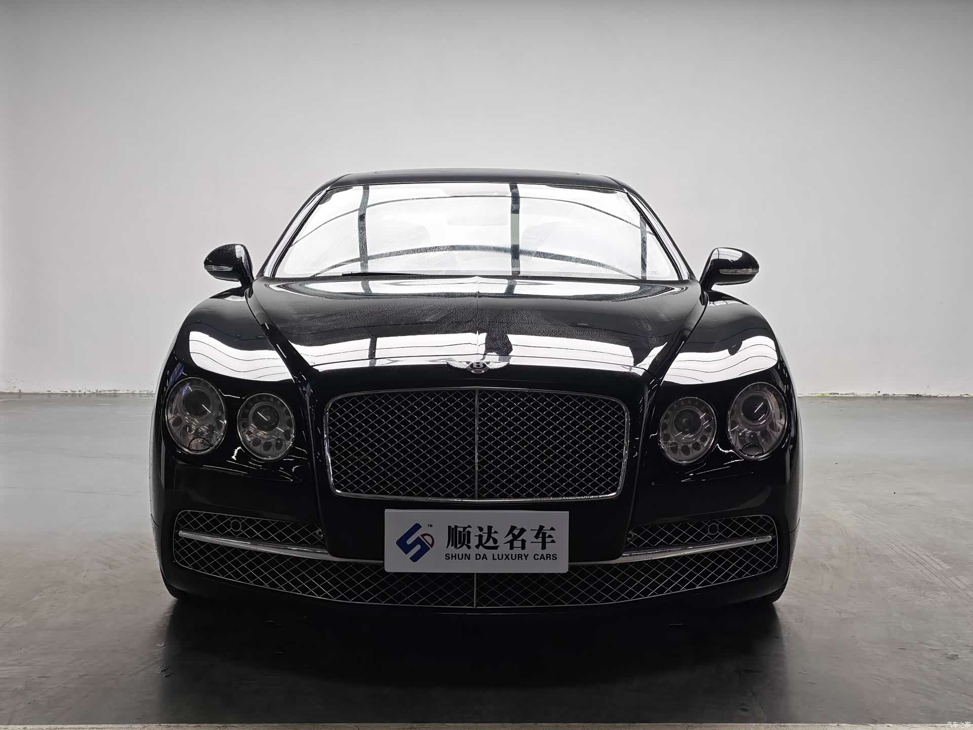 Bentley Flying Spur, 2015 2