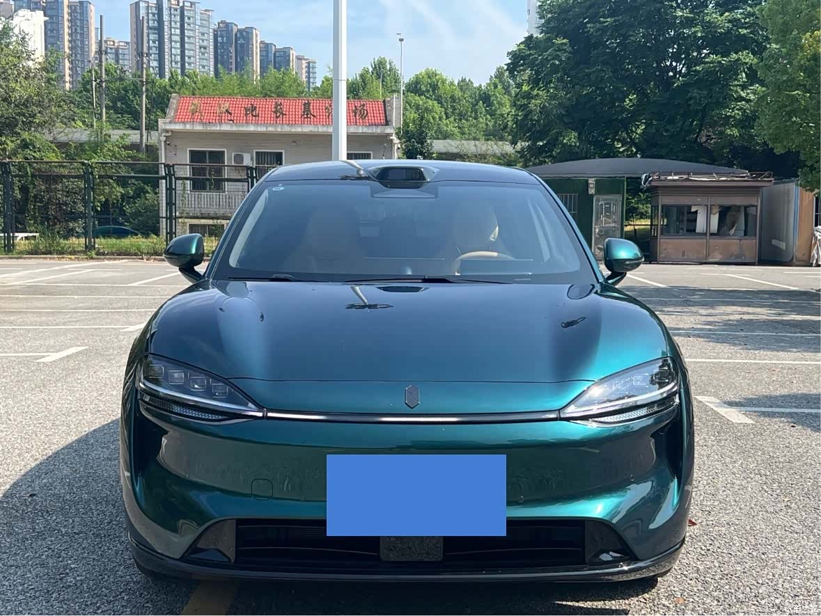 Luxeed R7, 2025 2