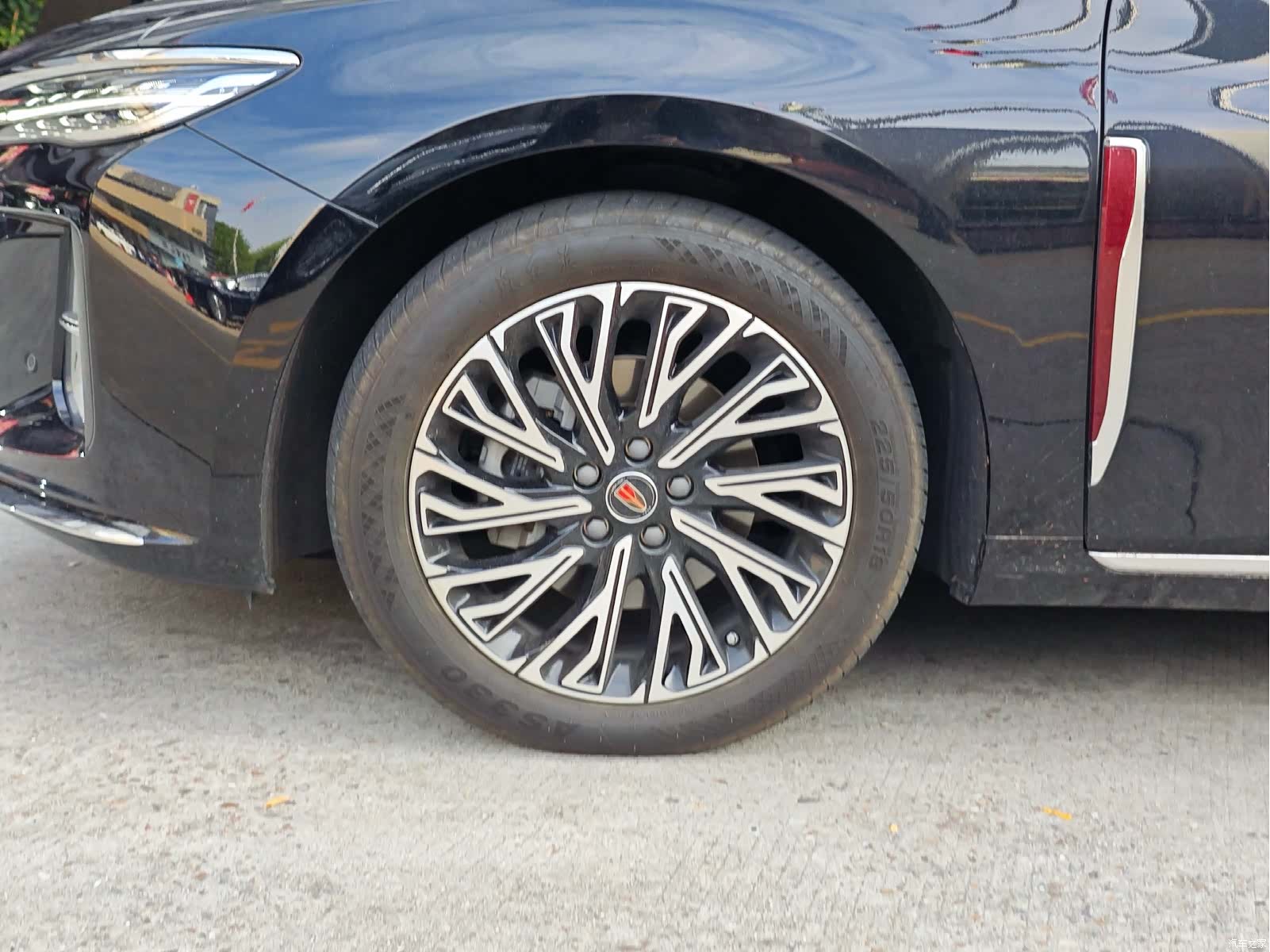 Hongqi H5, 2025 4