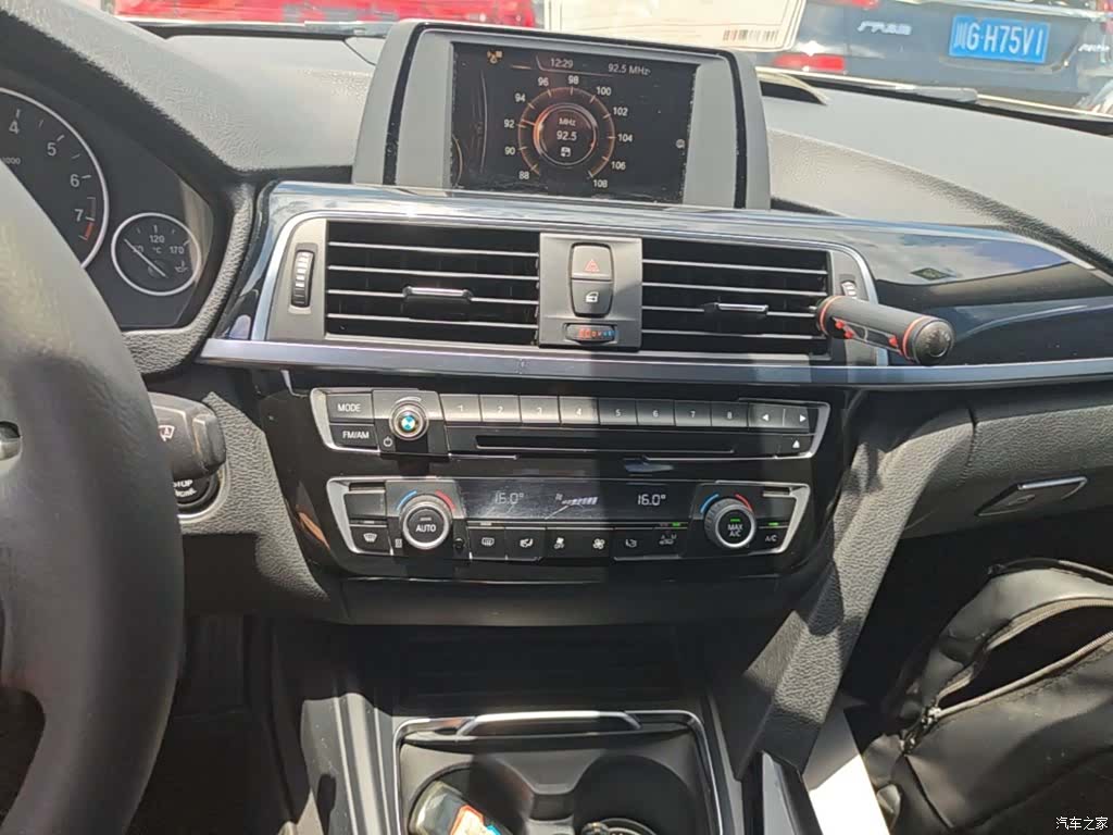 BMW 3 Series, 2016 13