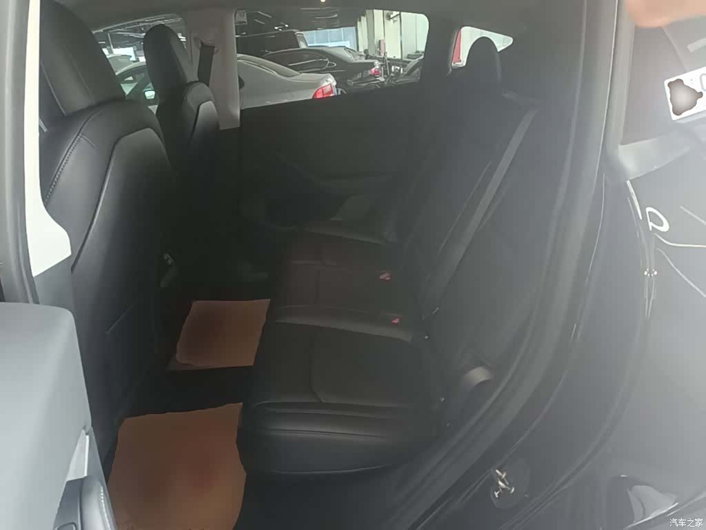 Tesla Model Y, 2022 17