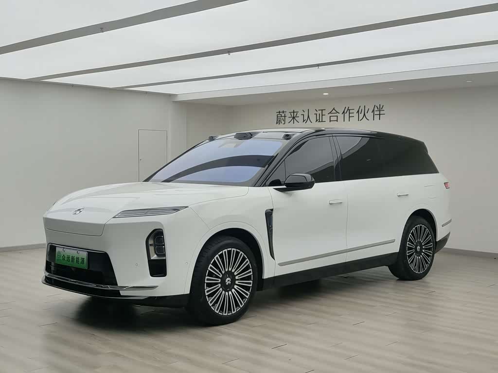 NIO ES8