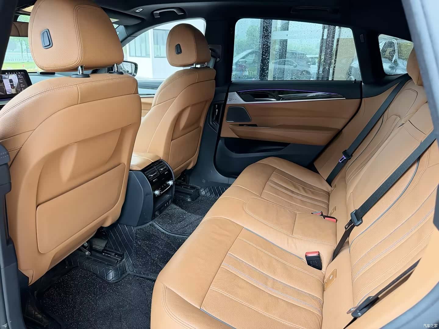 BMW 6 Series GT, 2024 9