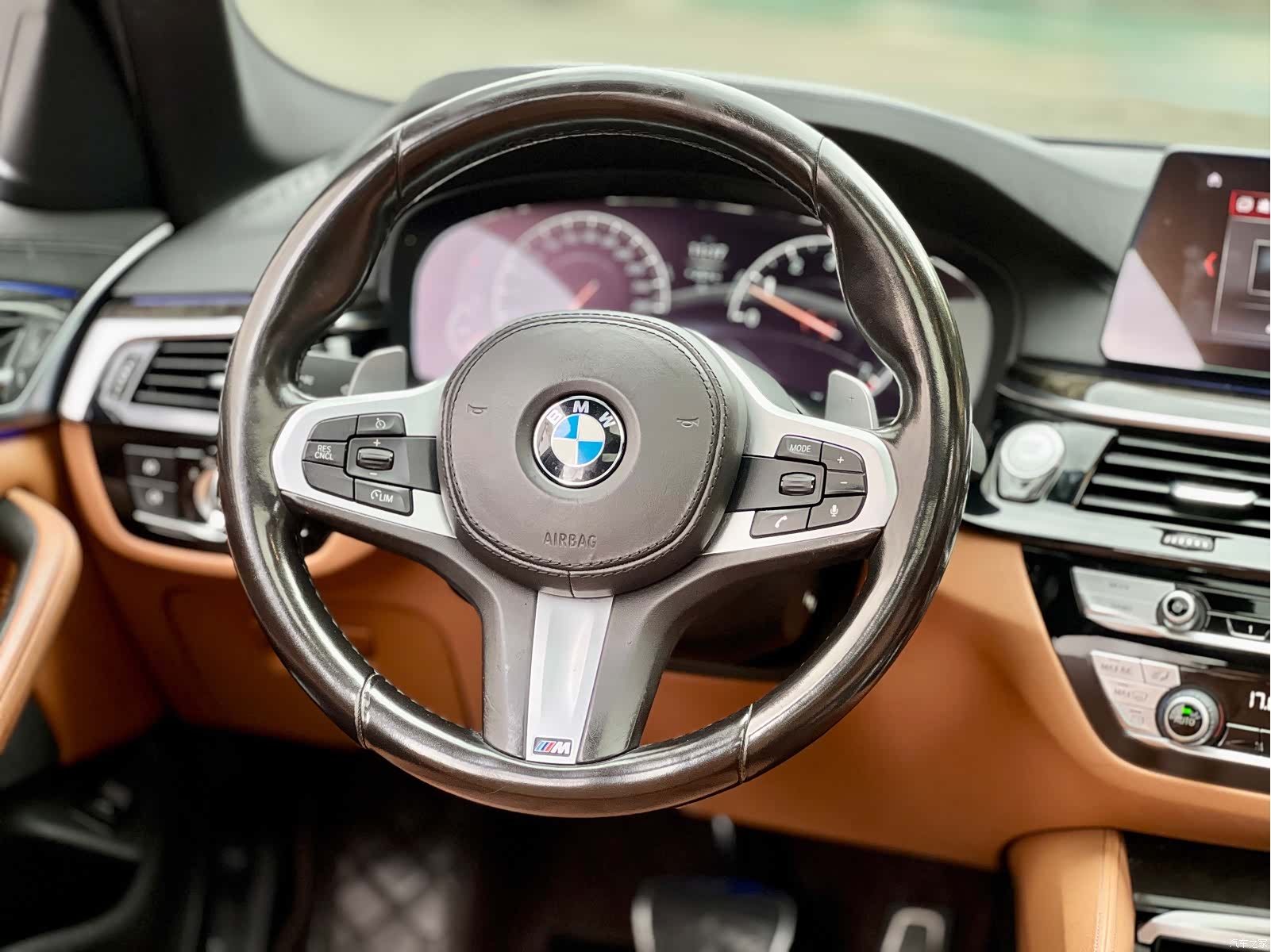 BMW 5 Series, 2019 11