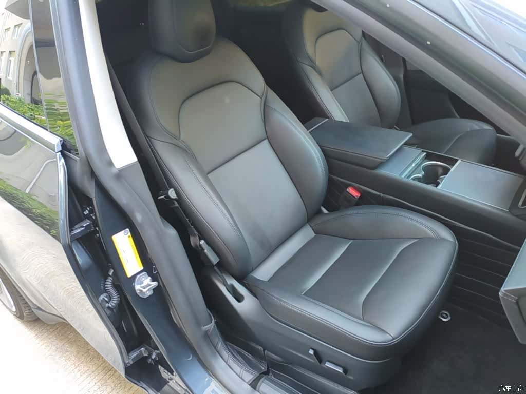 Tesla Model Y, 2025 25