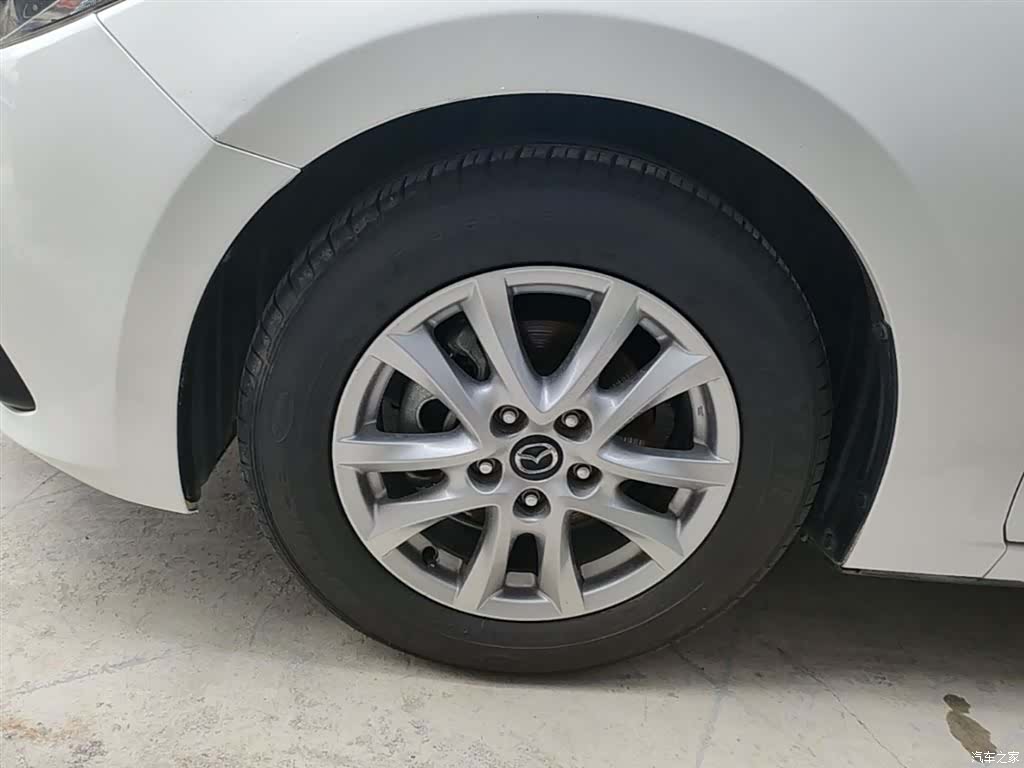 Mazda Mazda3, 2016 23