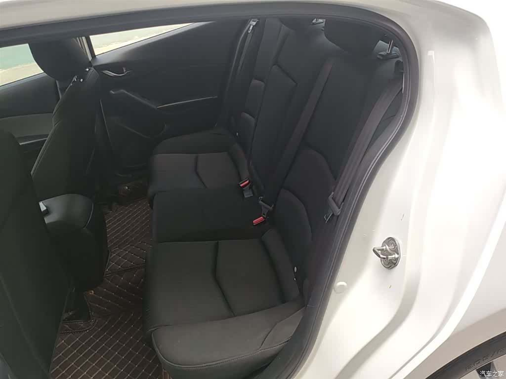 Mazda Mazda3, 2016 17