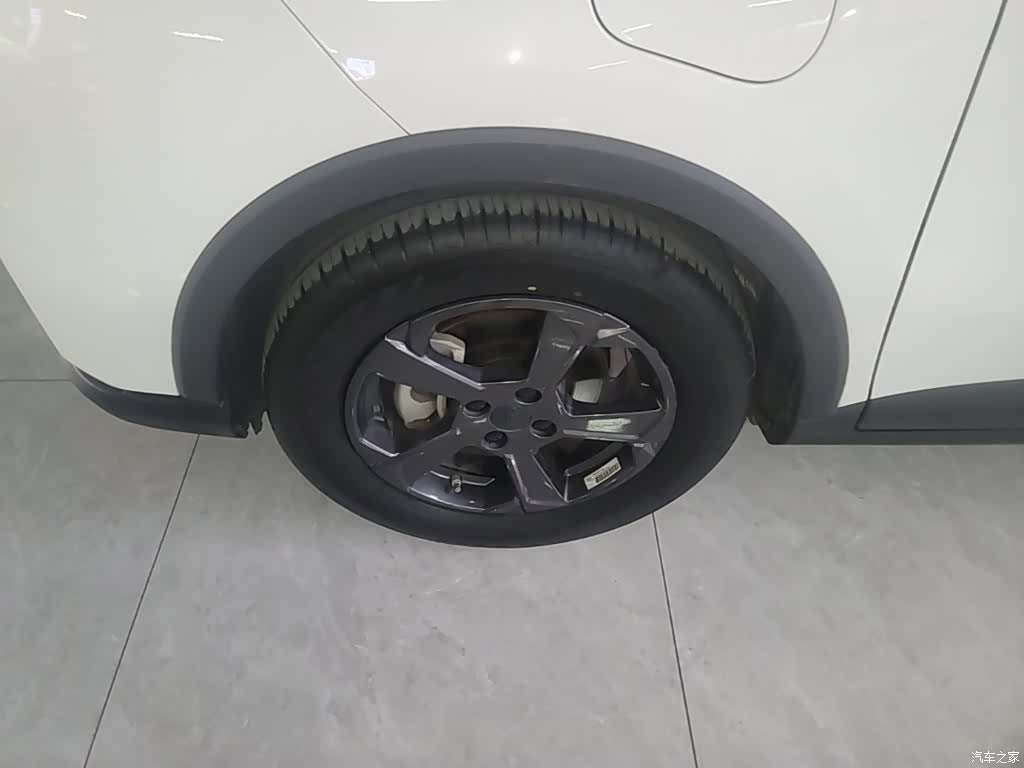 Geely E, 2024 23