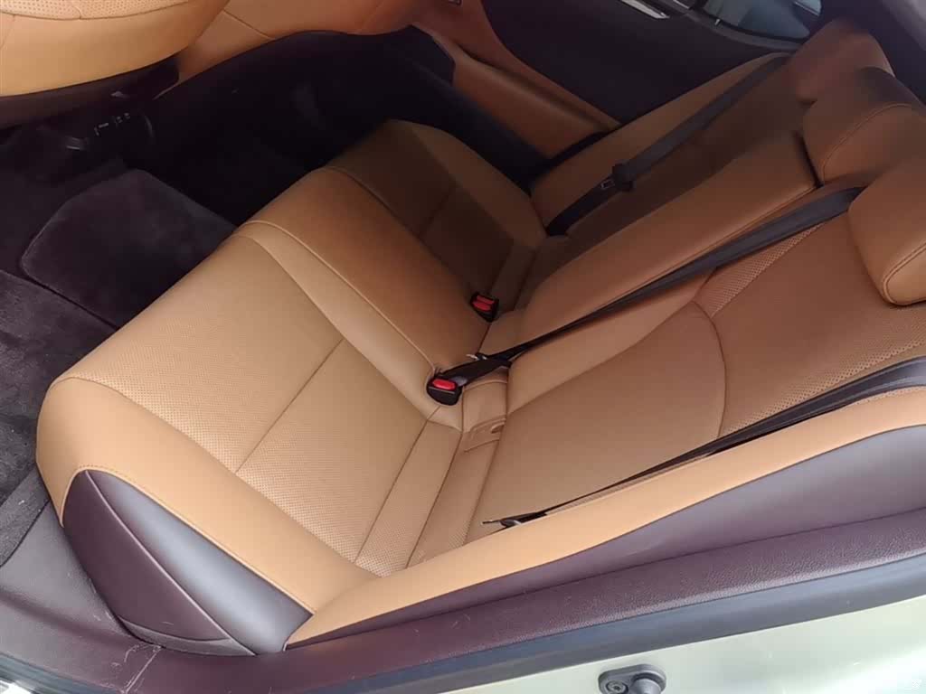 Lexus ES, 2020 17