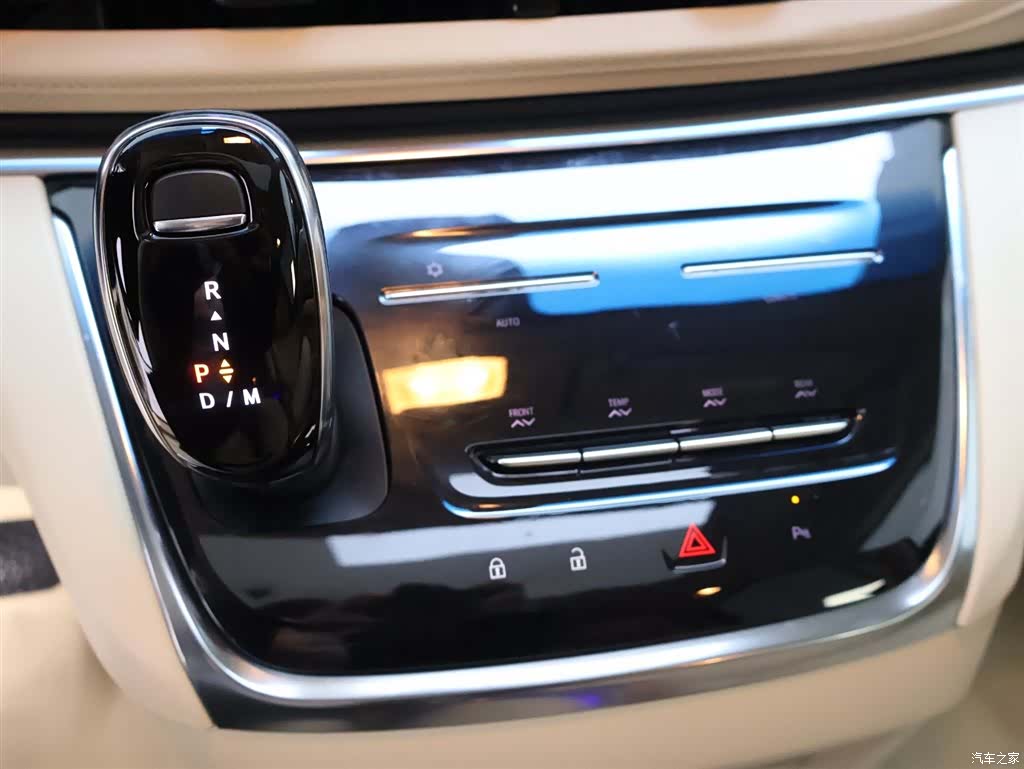 Buick GL8, 2023 12