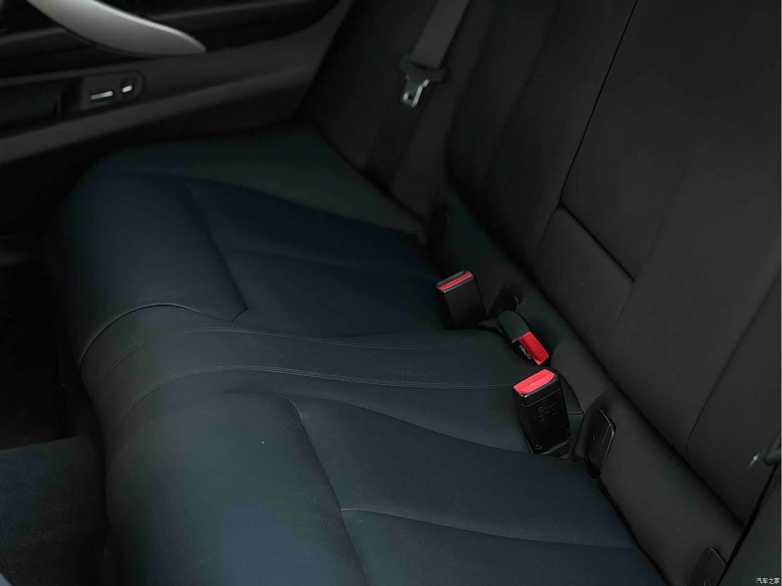 BMW 3 Series, 2015 12