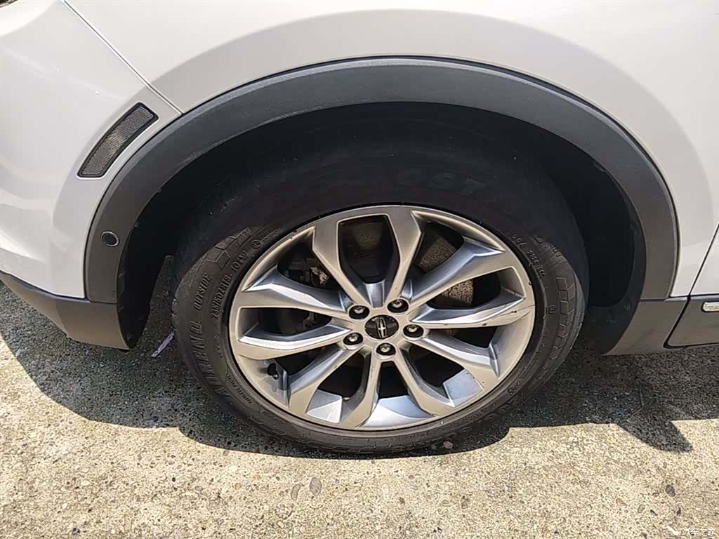 Lincoln MKC, 2016 23