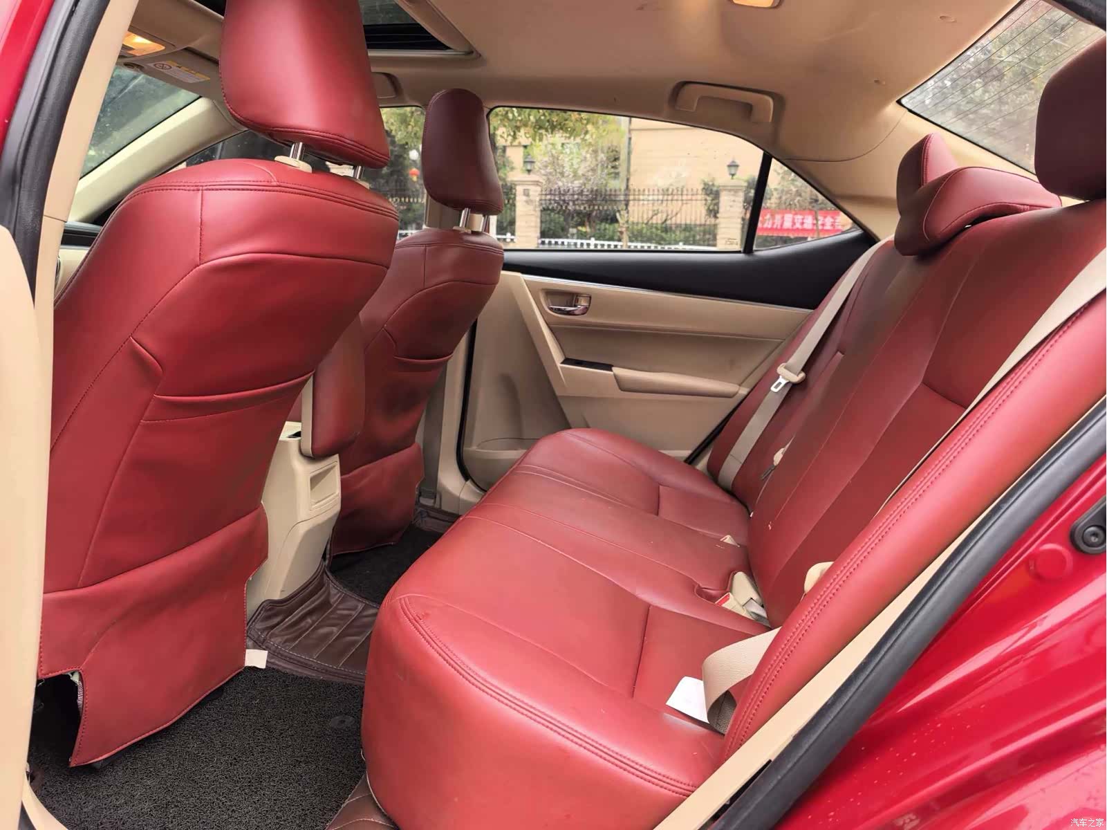 Toyota Corolla, 2016 все фото