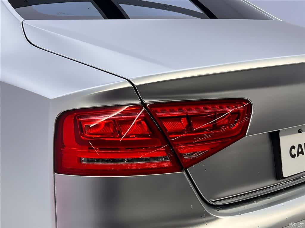 Audi A8L, 2011 11
