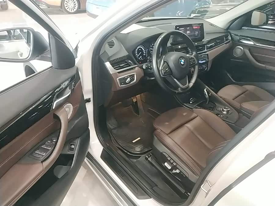 BMW X1 2021, фото 16