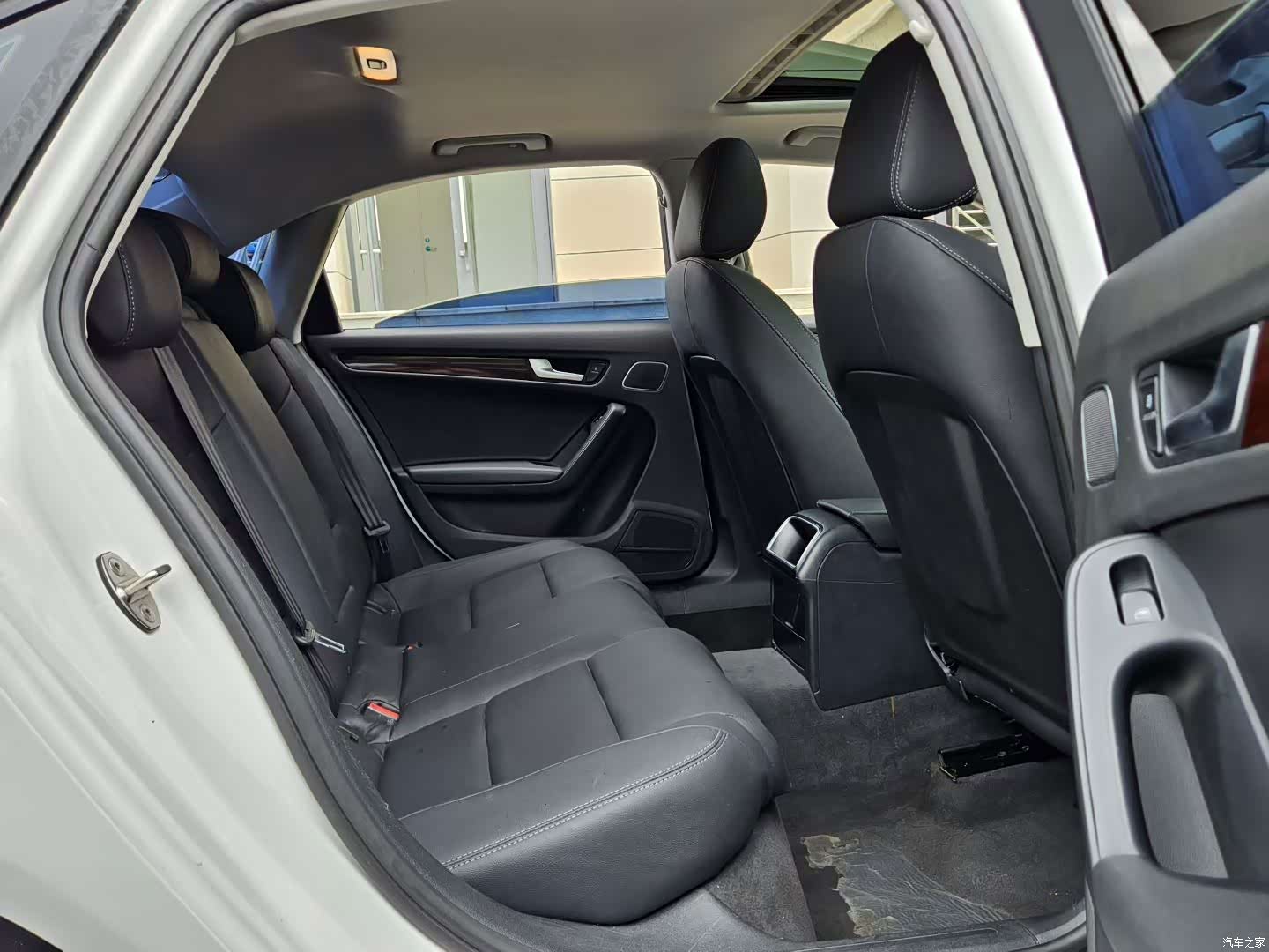 Audi A4L, 2011 все фото