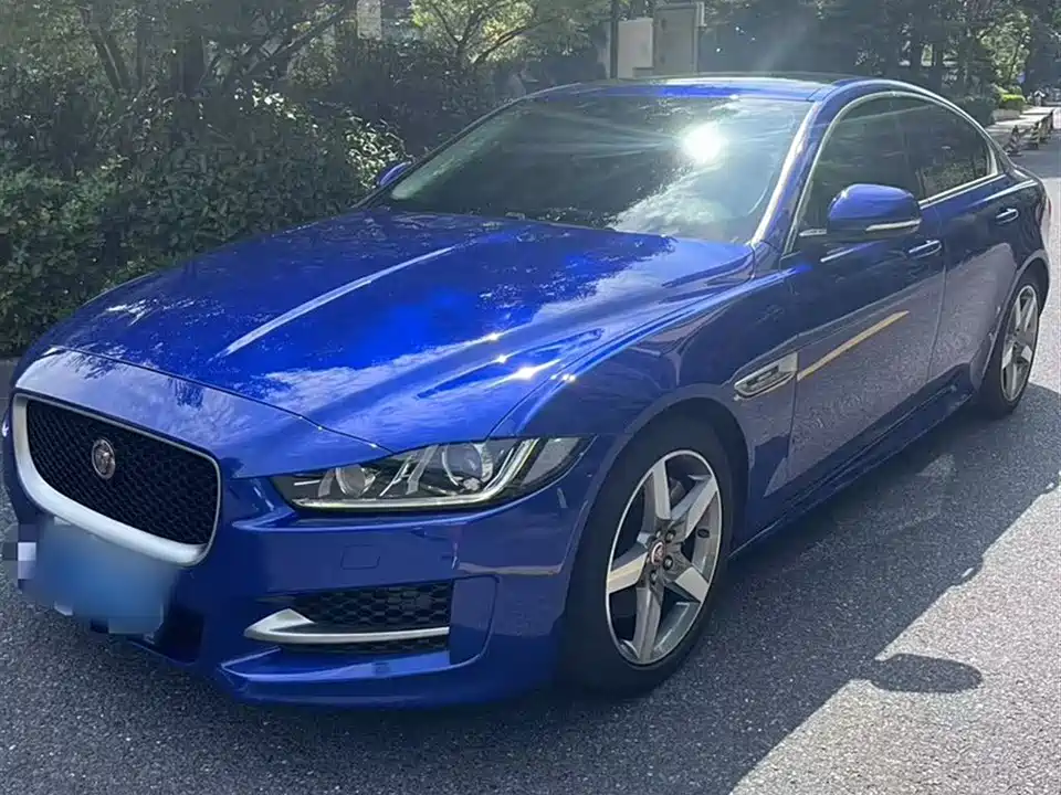 Jaguar XE