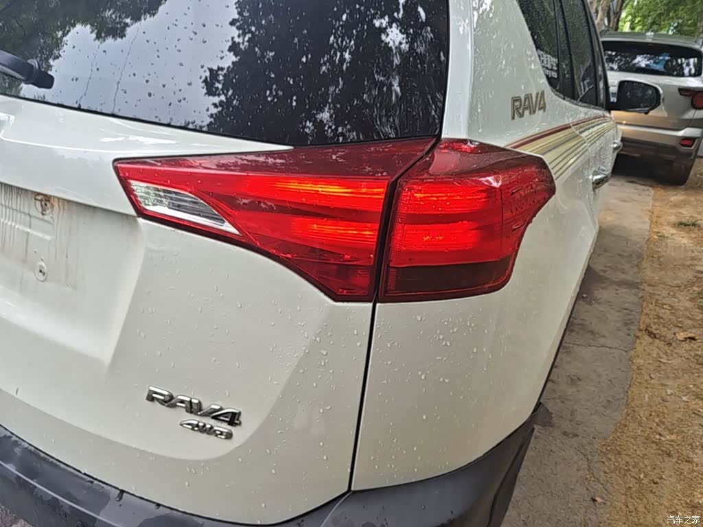Toyota RAV4, 2015 24