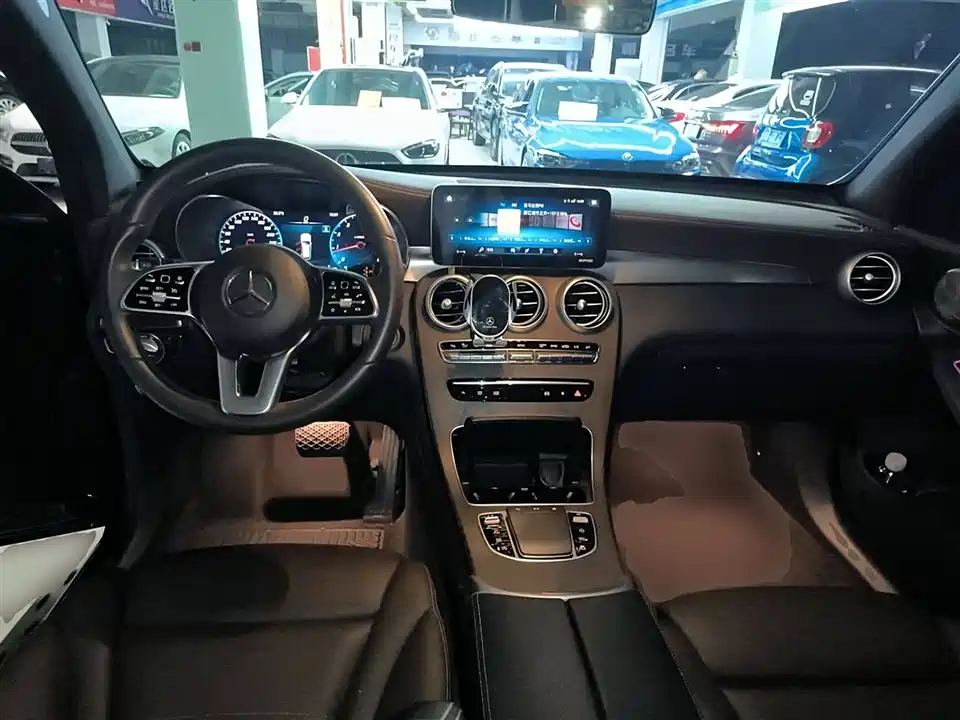 Mercedes-Benz GLC Mercedes-Benz GLC