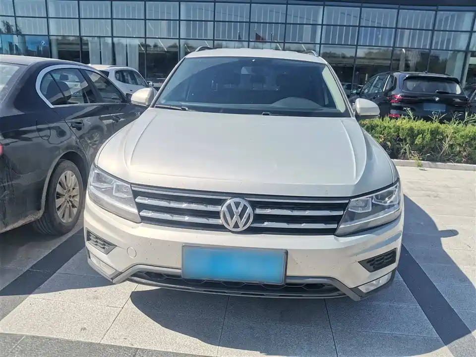 Volkswagen Tiguan L