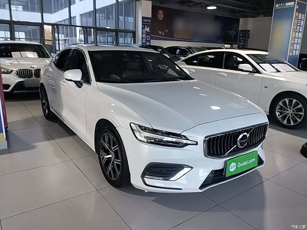Volvo S60, 2022 4