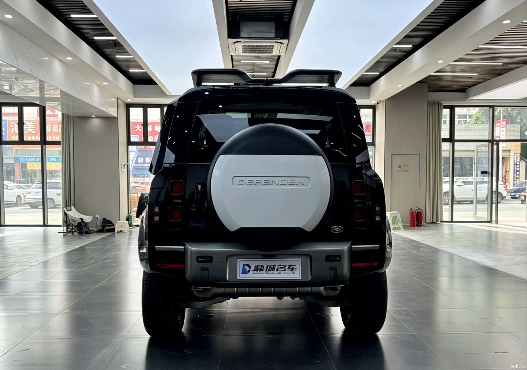 Land Rover Defender, 2022 12
