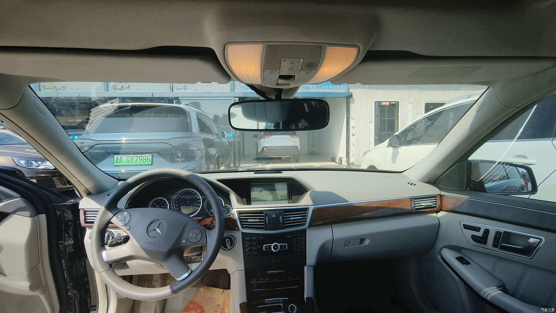 Mercedes-Benz E-Class, 2012 10