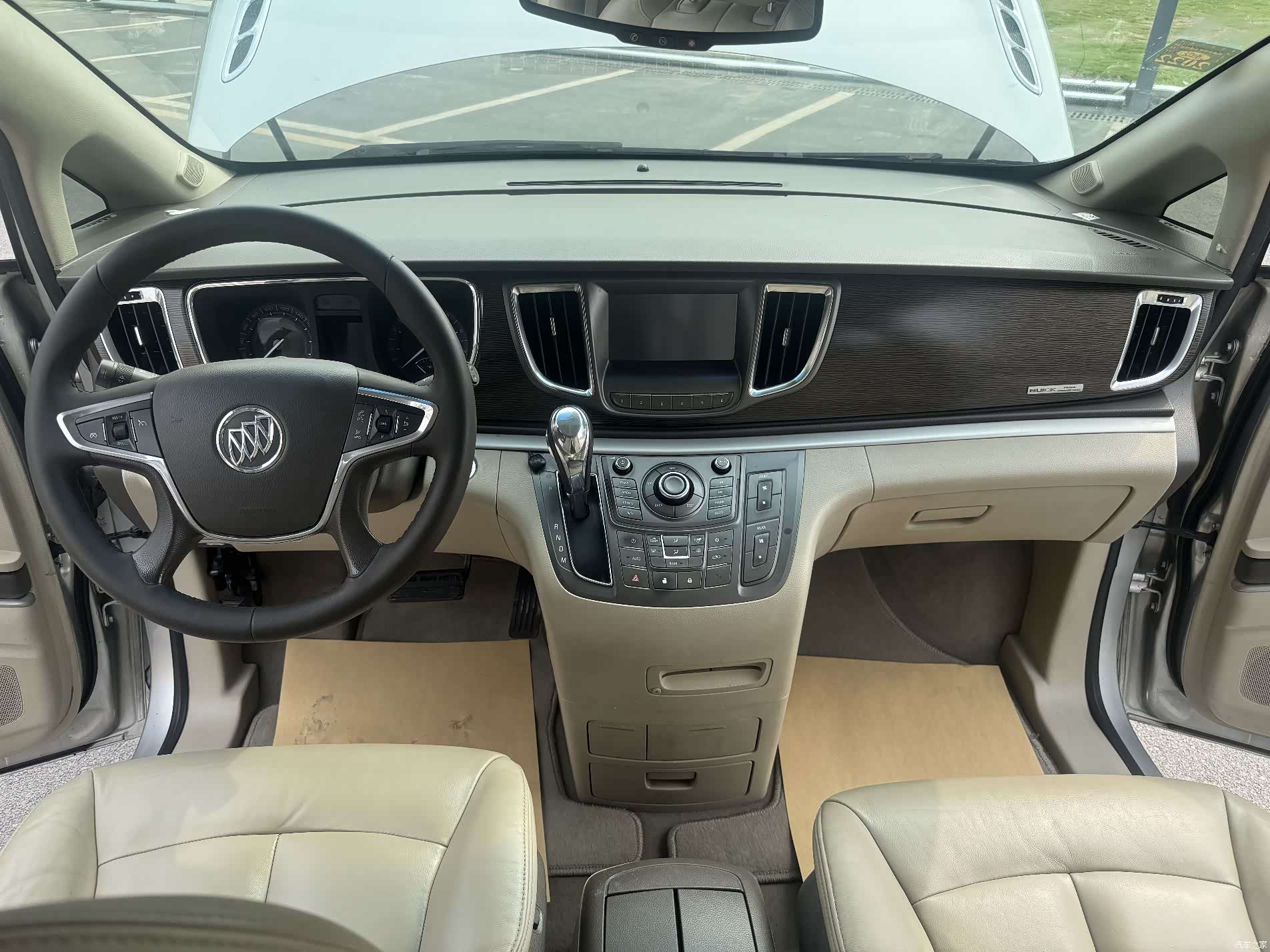 Buick GL8, 2011 29
