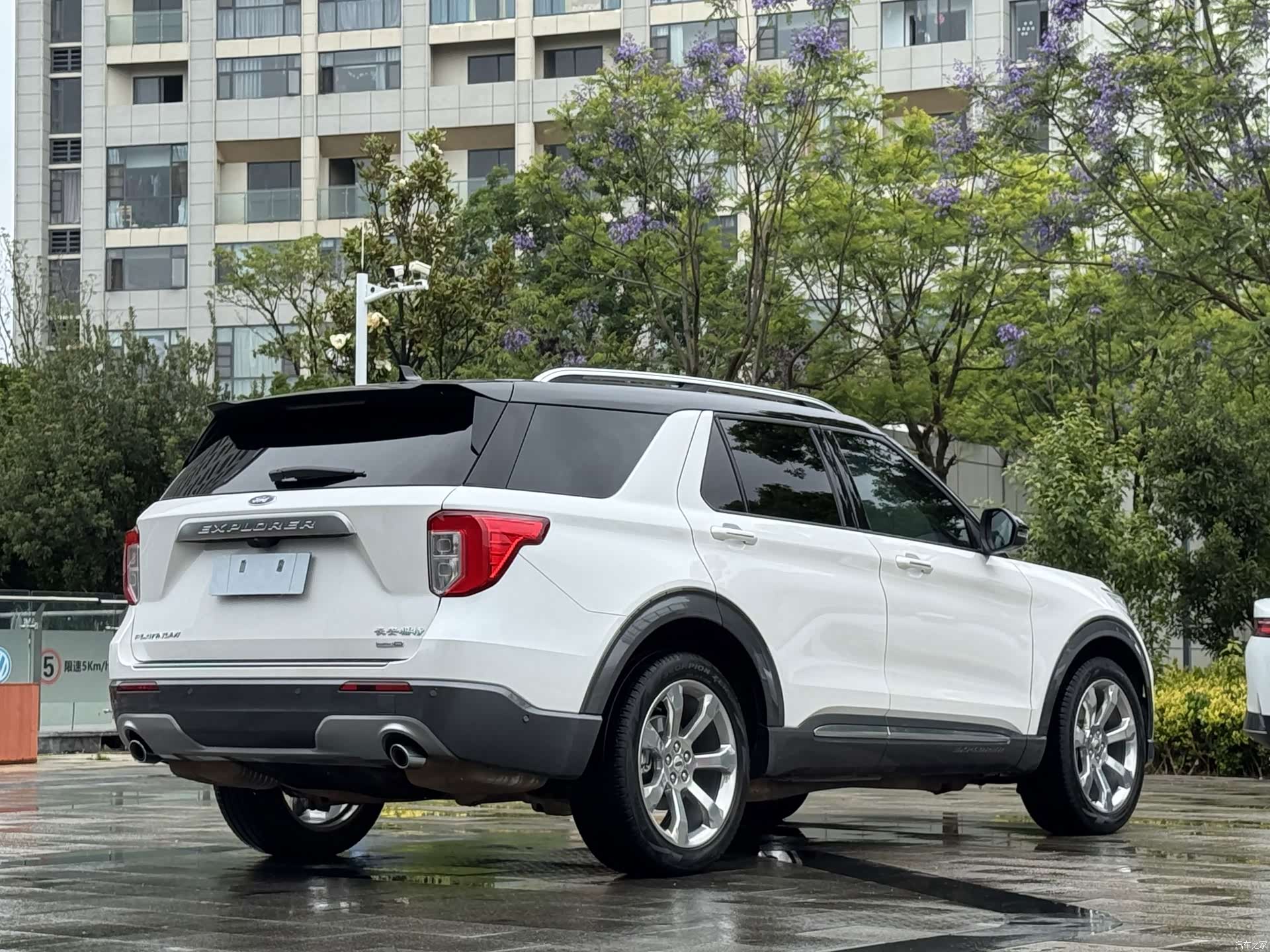 Ford Explorer, 2020 4