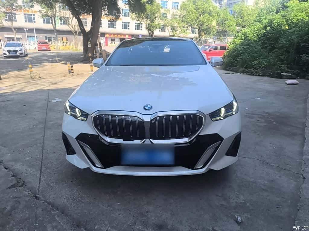 BMW 5 Series, 2024 3