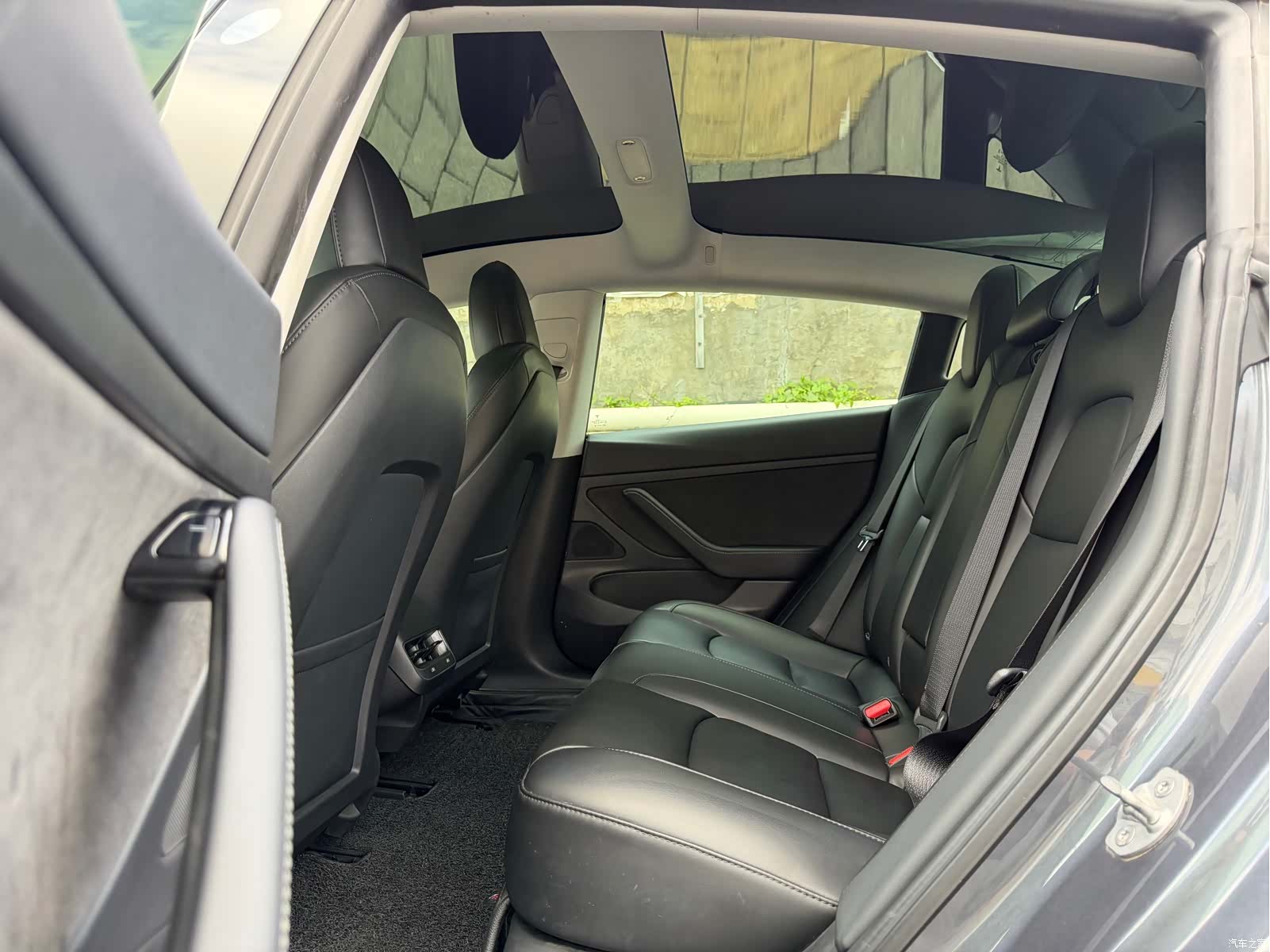 Tesla Model 3, 2020 7