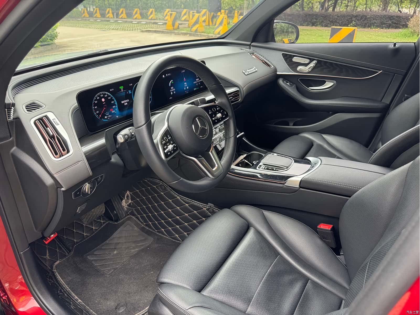 Mercedes-Benz EQC, 2021 9