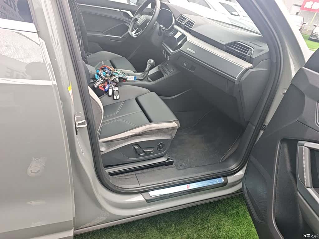 Audi Q3, 2023 11
