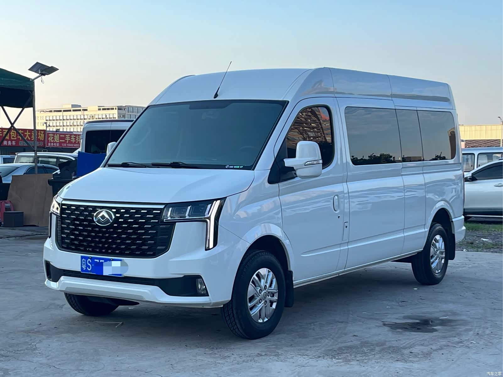 Maxus V80, 2025 1