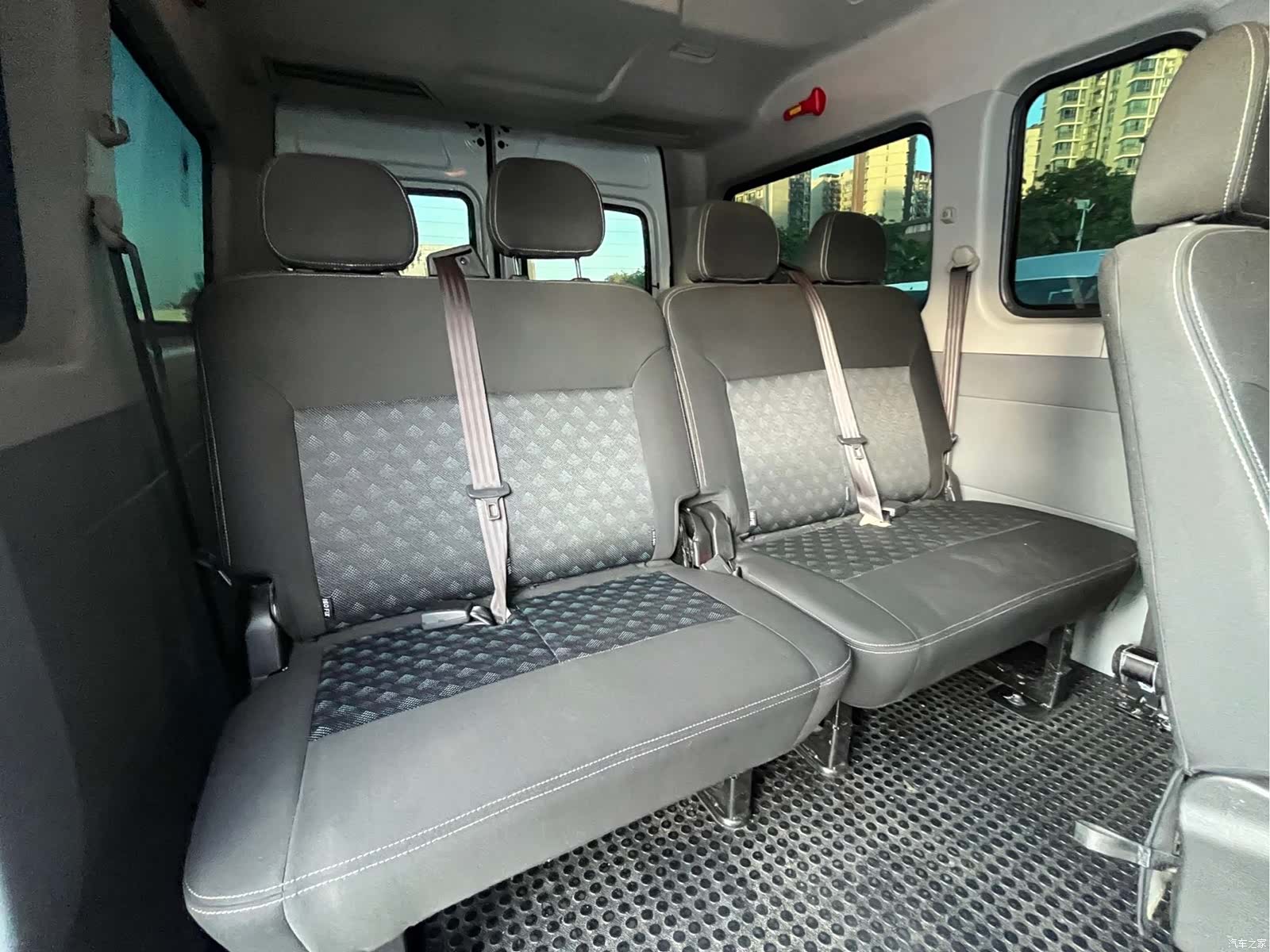 Maxus V80, 2025 11