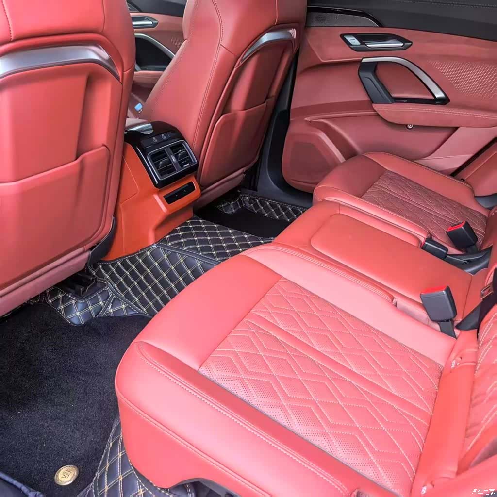 Audi Q5L, 2025 3