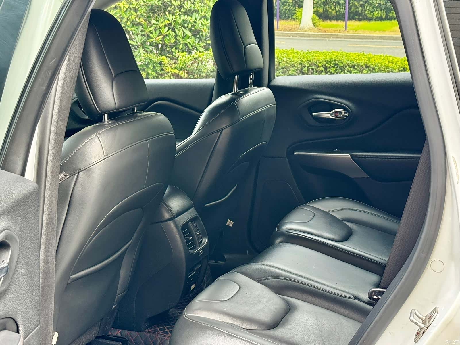 Jeep Cherokee, 2019 6