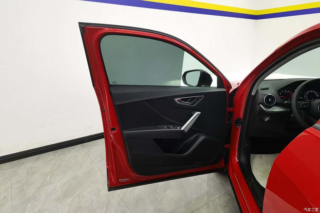 Audi Q2L, 2021 7