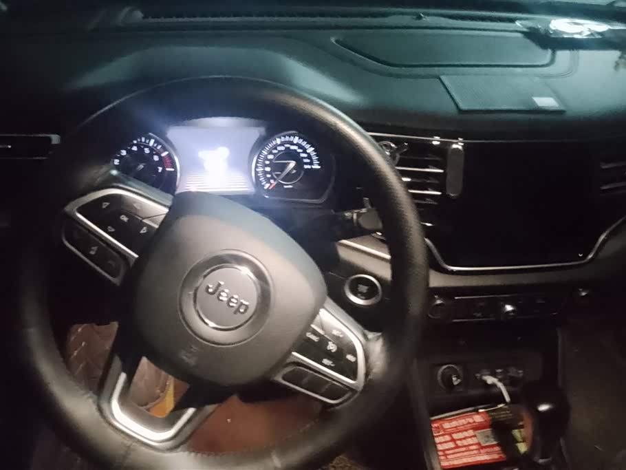Jeep Commander