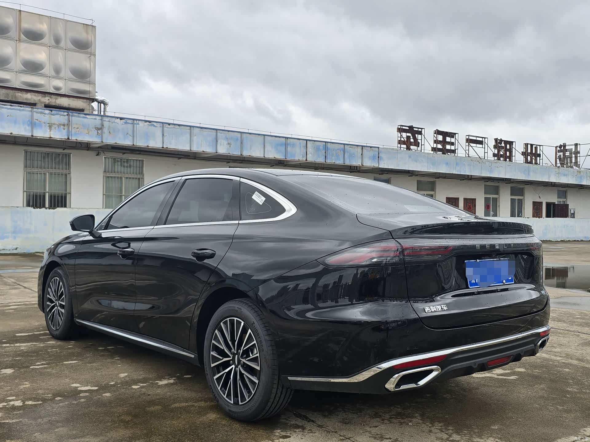Geely Emgrand, 2026 8