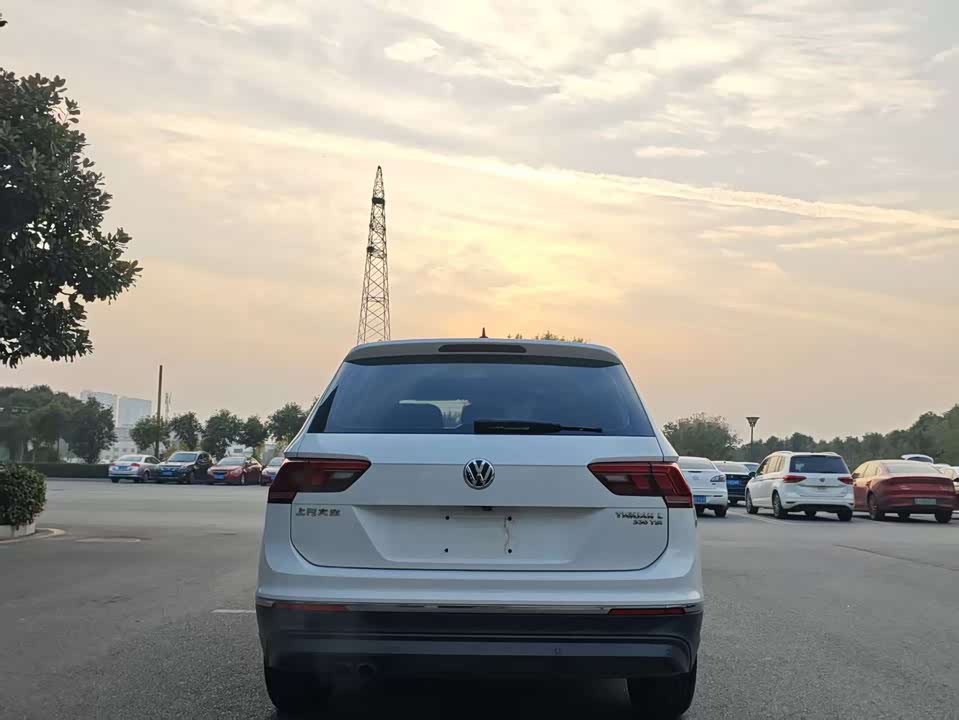 Volkswagen Tiguan L