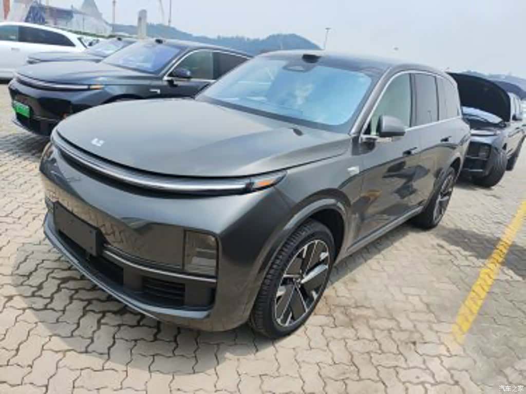 Li Auto L8, 2025 1