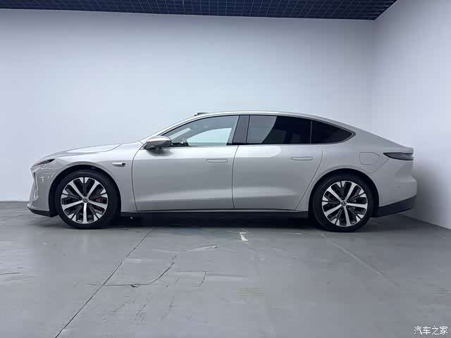 NIO ET7, 2023 3