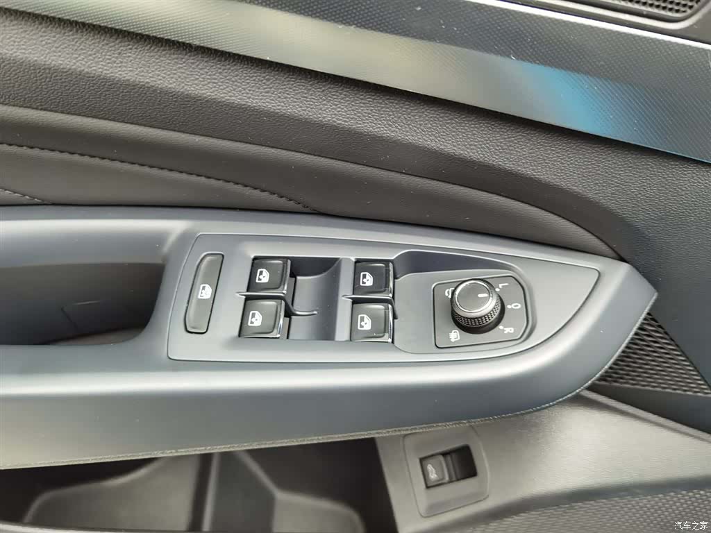 Volkswagen Passat, 2025 9