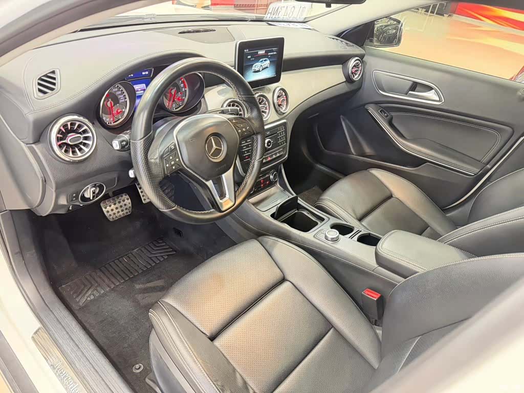 Mercedes-Benz GLA, 2016 все фото