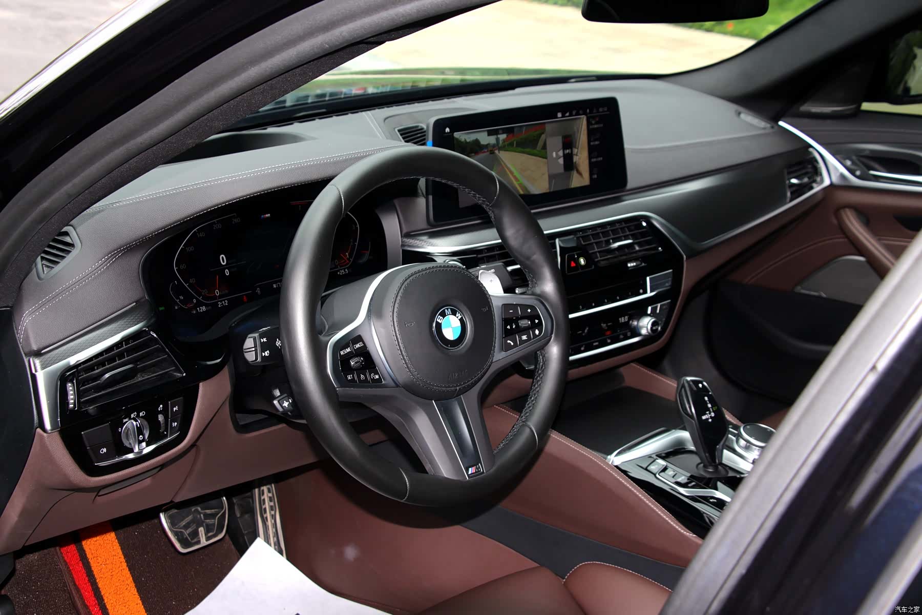 BMW 5 Series, 2022 все фото