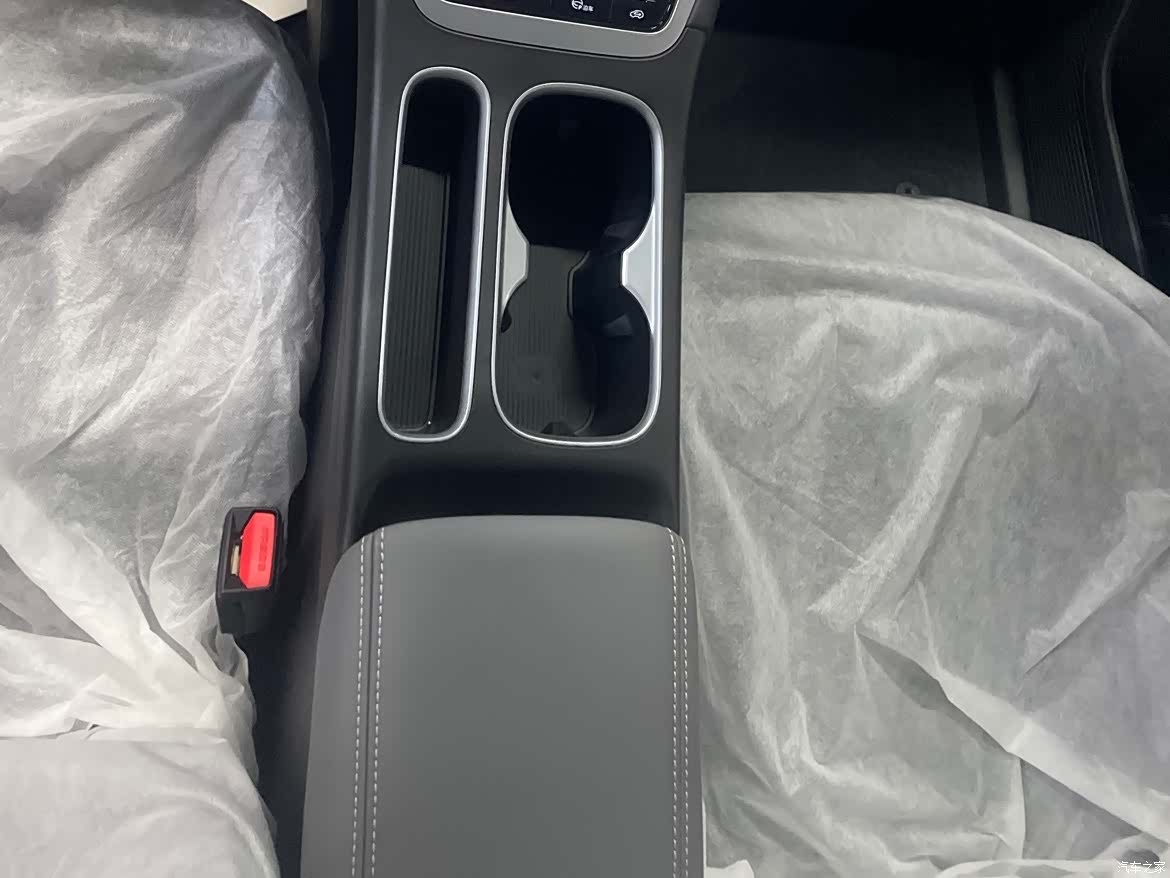 Geely Xingyuan, 2026 16
